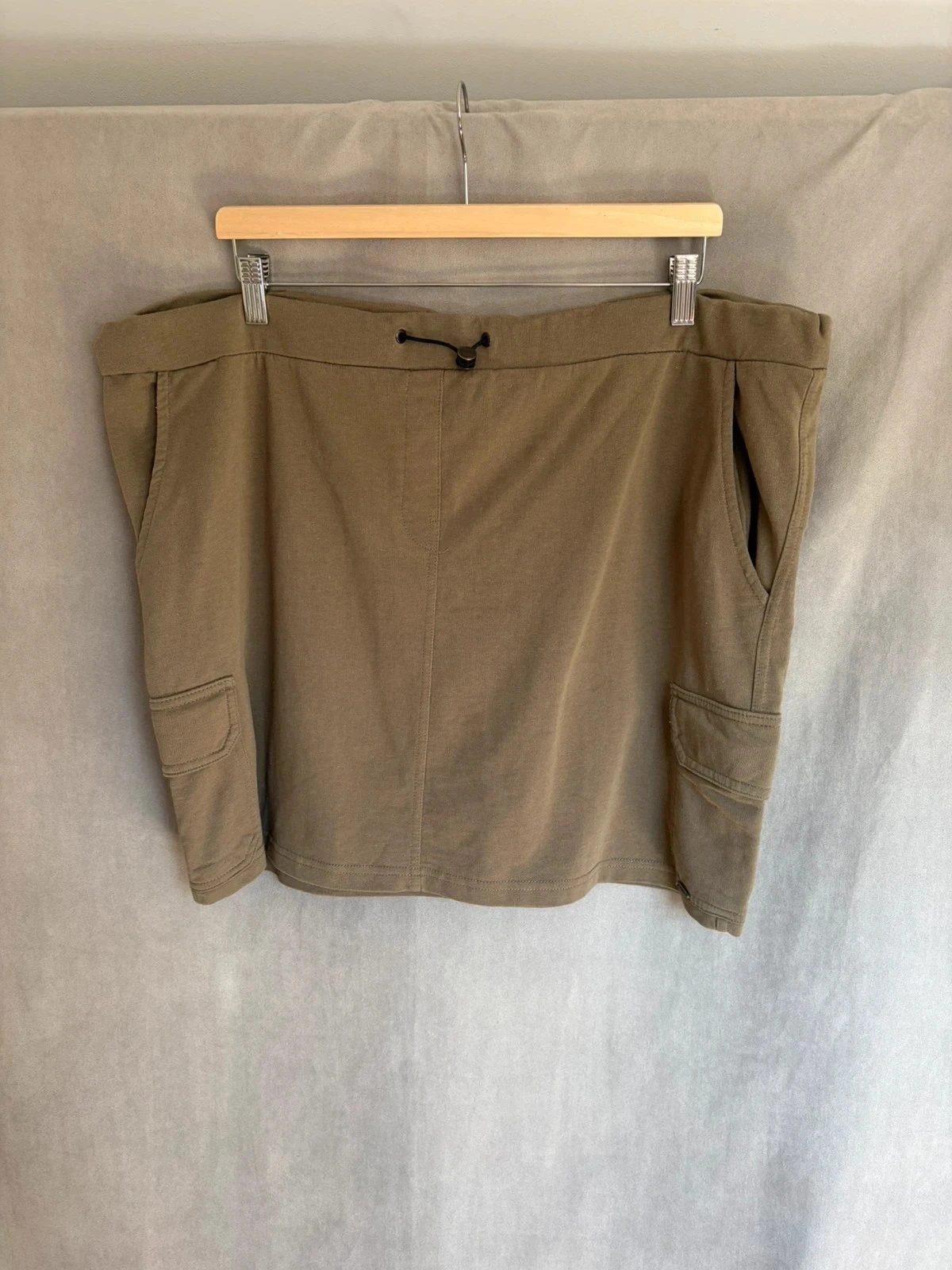 Jupe kaki  taille xl